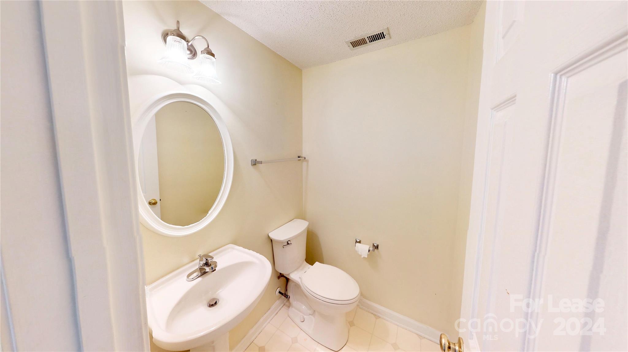 Steelechase - Residential Lease