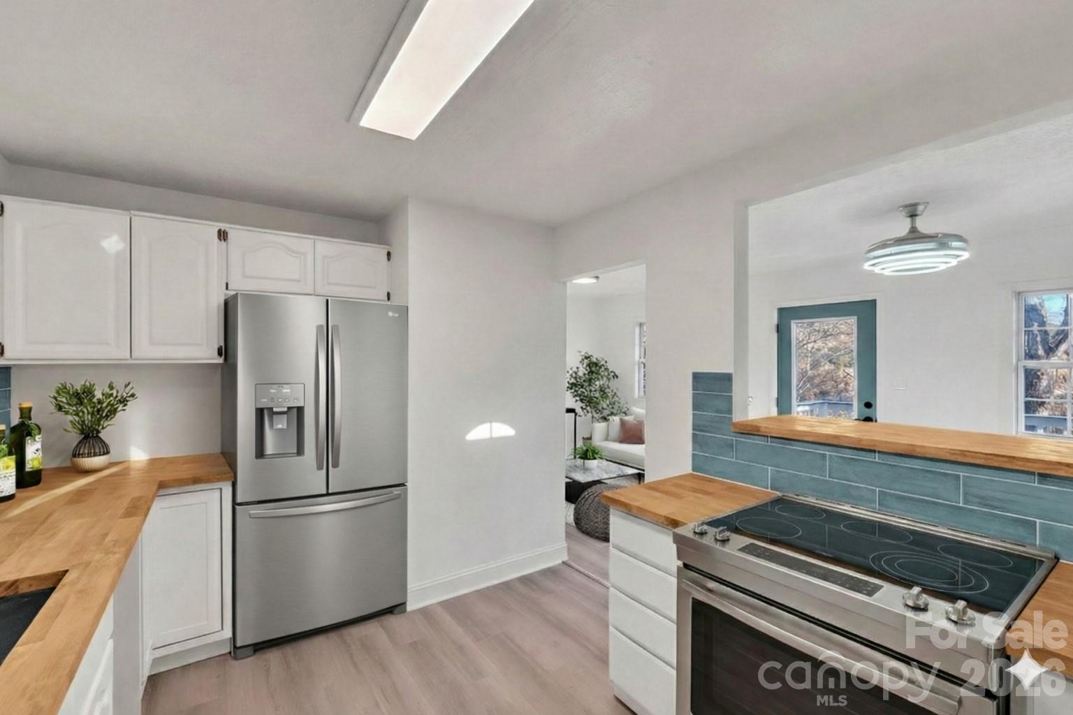 49 E Livingston Street