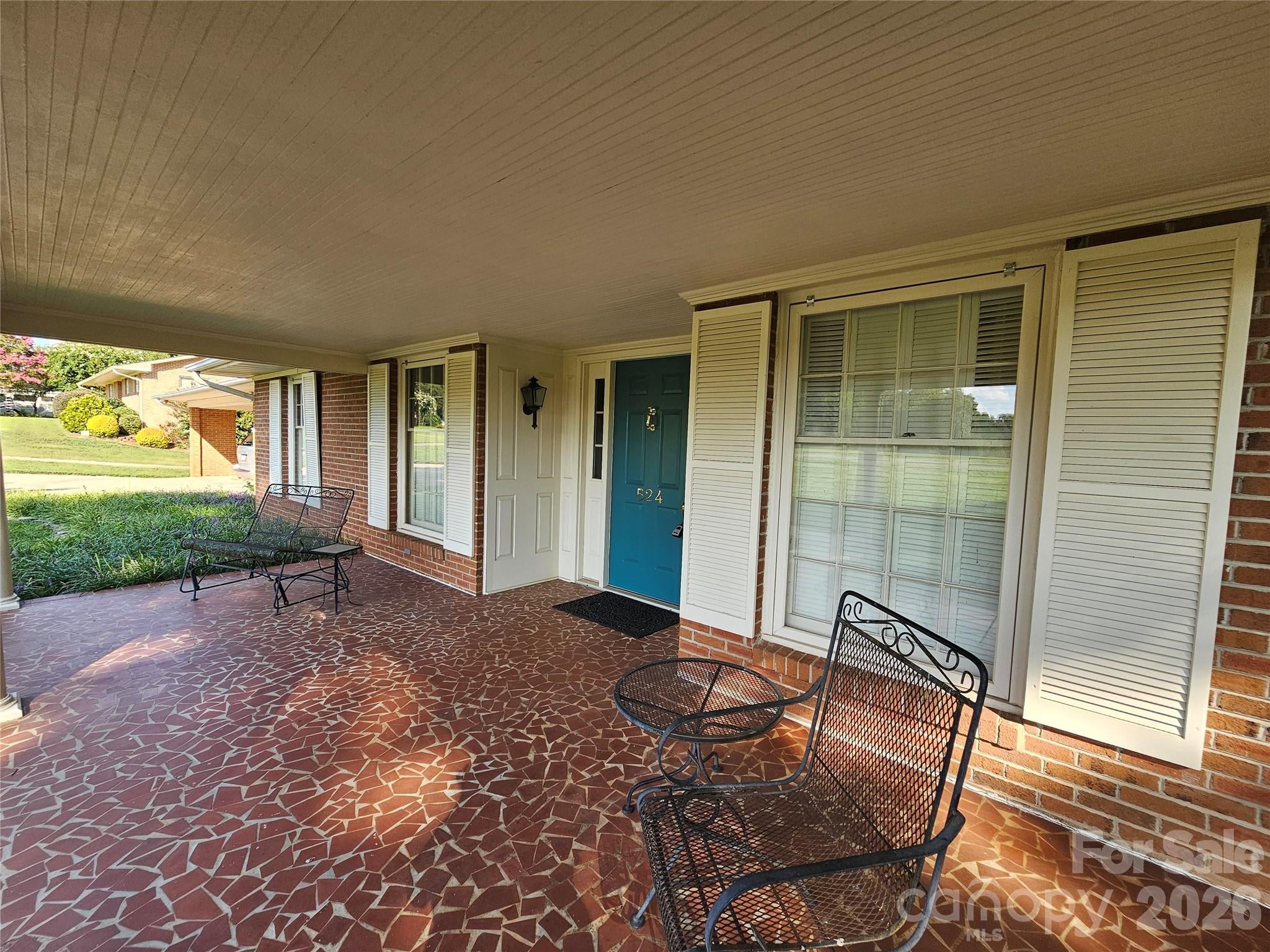 524 Country Club Circle