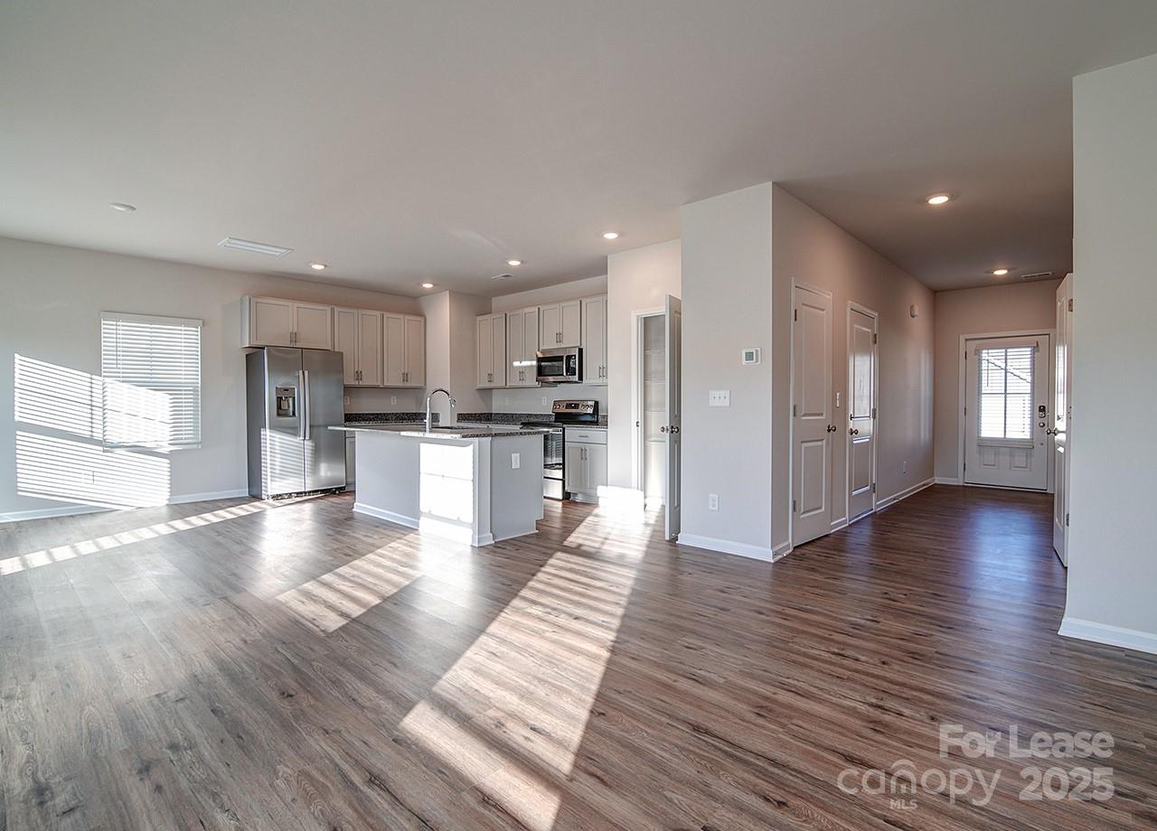 Troutman, North Carolina 28166, United States, 4 Bedrooms Bedrooms, ,3 BathroomsBathrooms,Residential,Active,18876