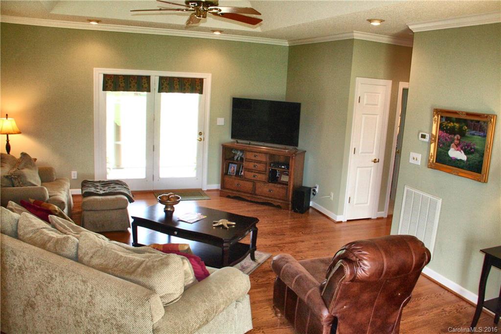 Meadow Oaks - Residential