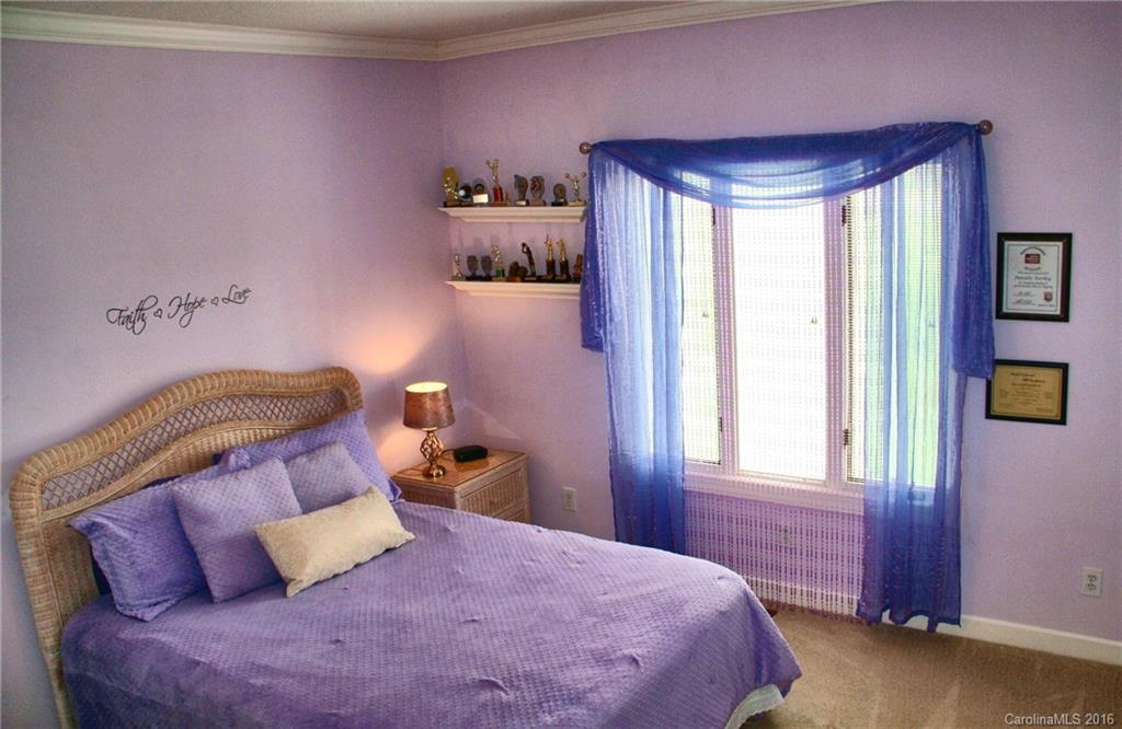 Meadow Oaks - Residential