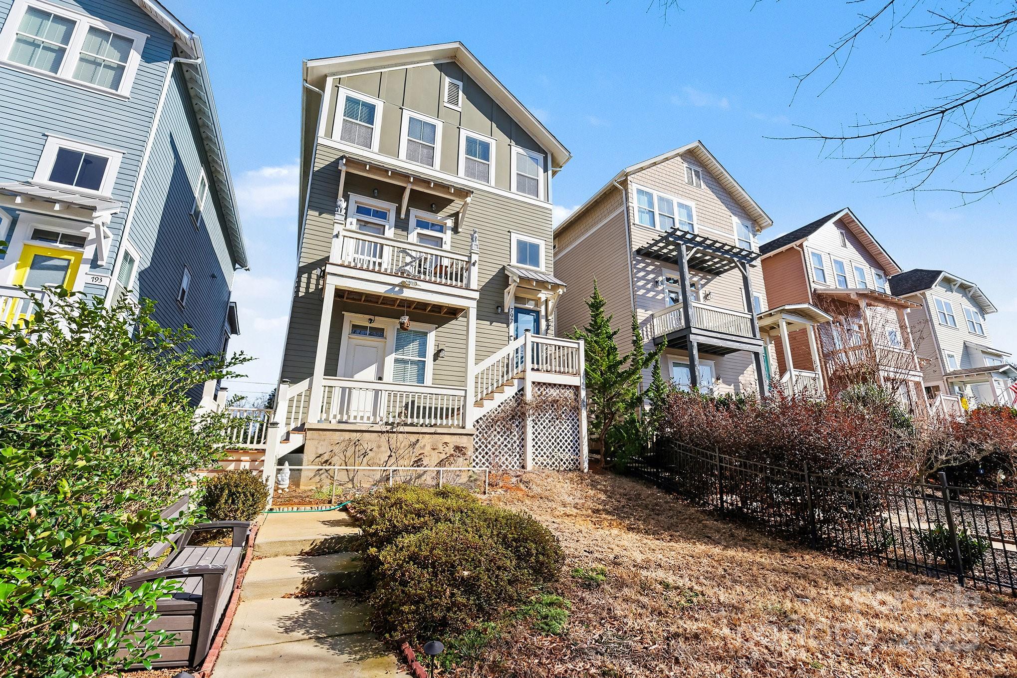 797 Herrons Ferry Road