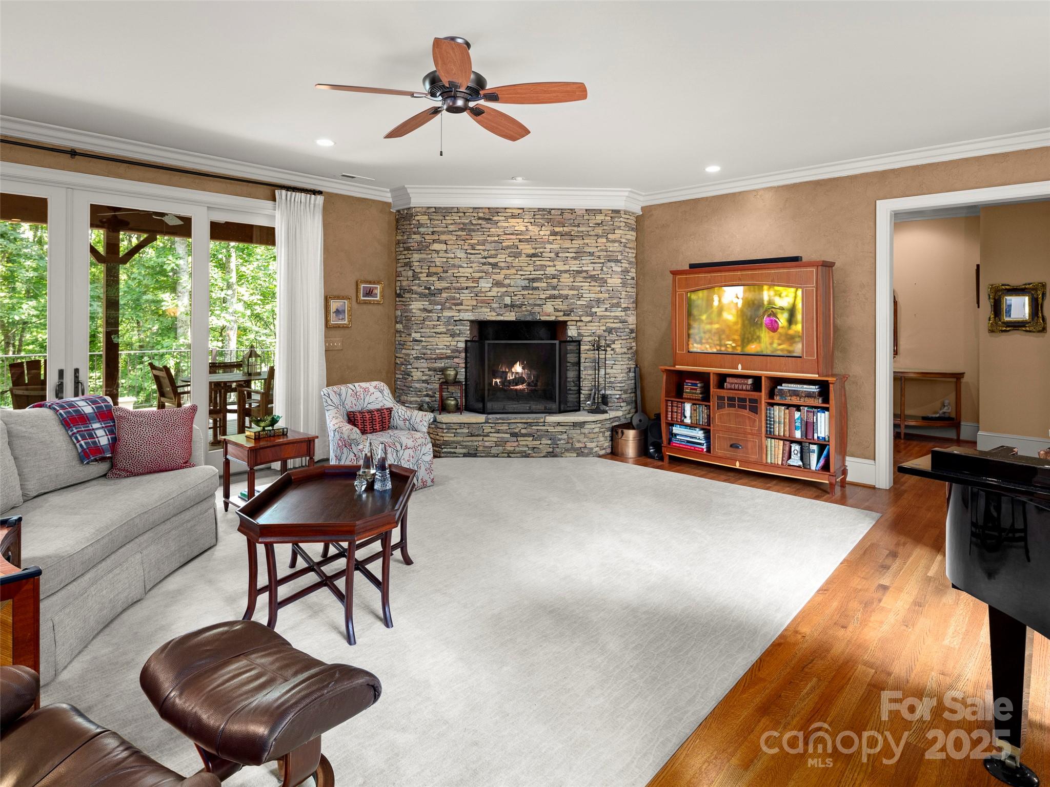 672 Walnut Valley Parkway