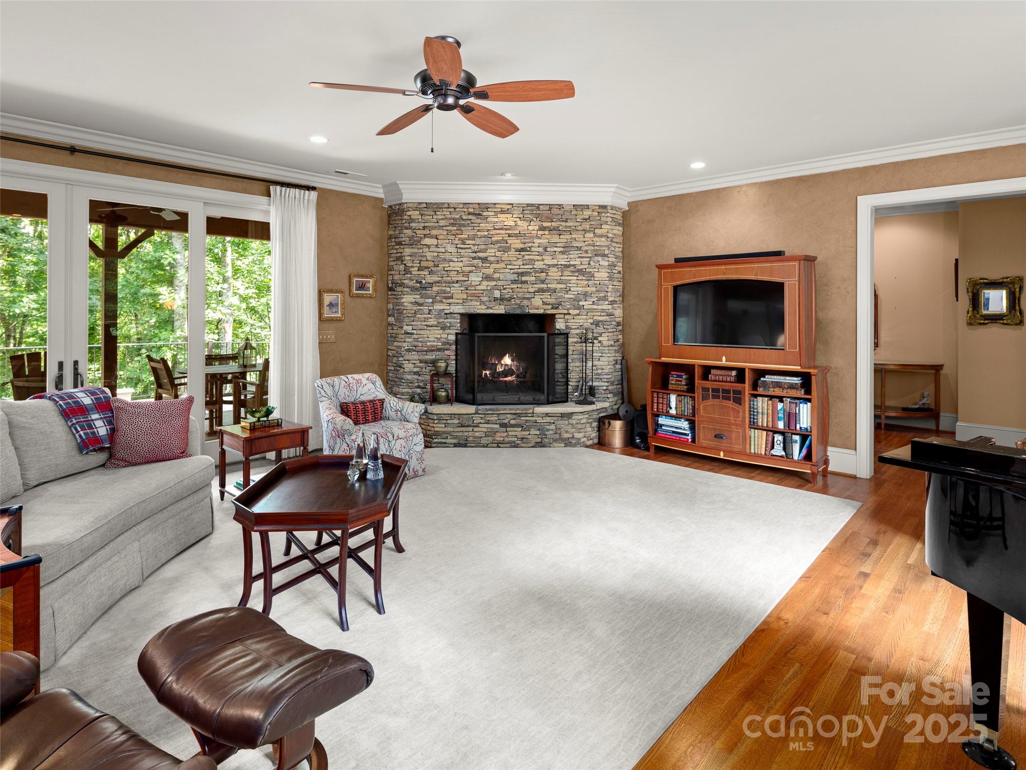 672 Walnut Valley Parkway