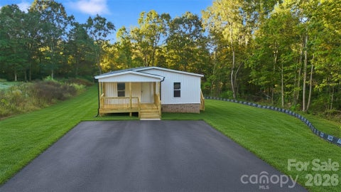 Photo of 189 Village Point Drive, Statesville, NC 28625 (MLS # 4434090)