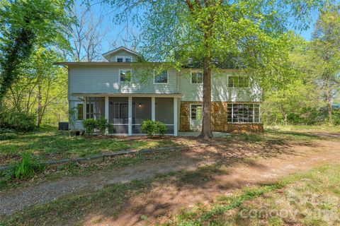 Photo of 112 Candler School Road, Candler, NC 28715 (MLS # 4361613)