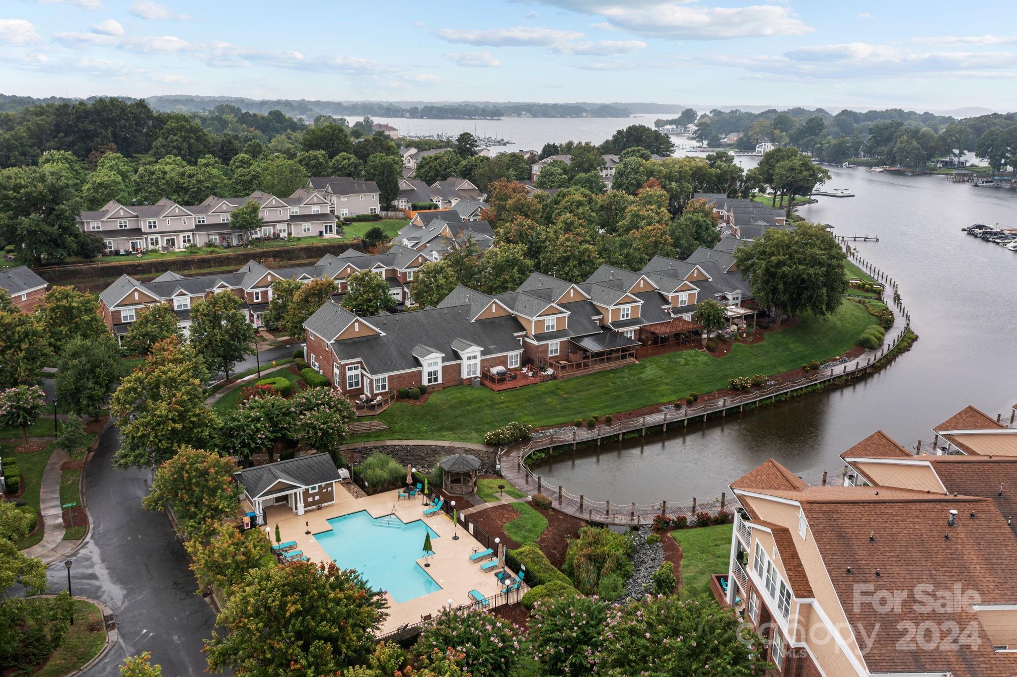 Harborside Townhomes - Residential