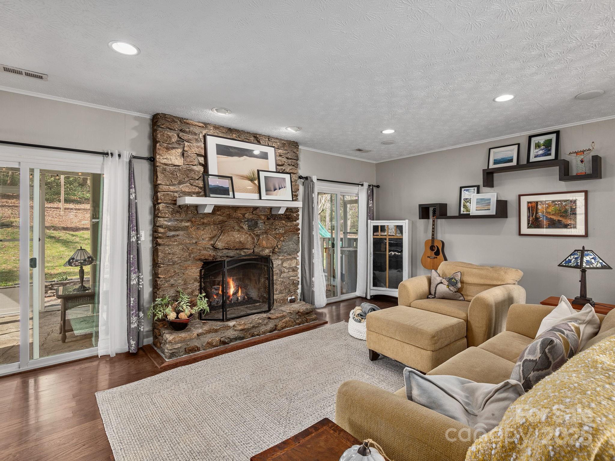 324 Woody Lane