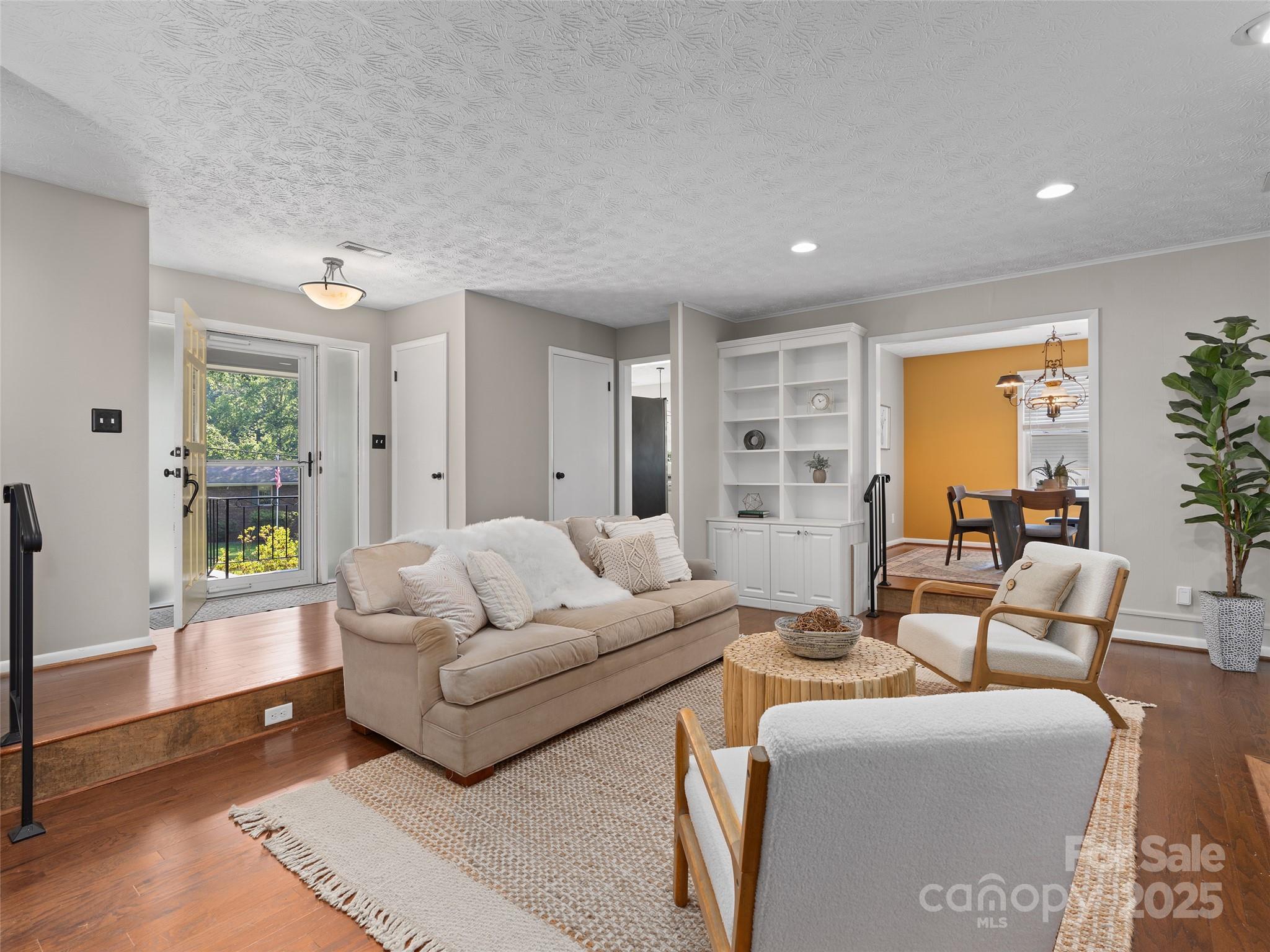 324 Woody Lane