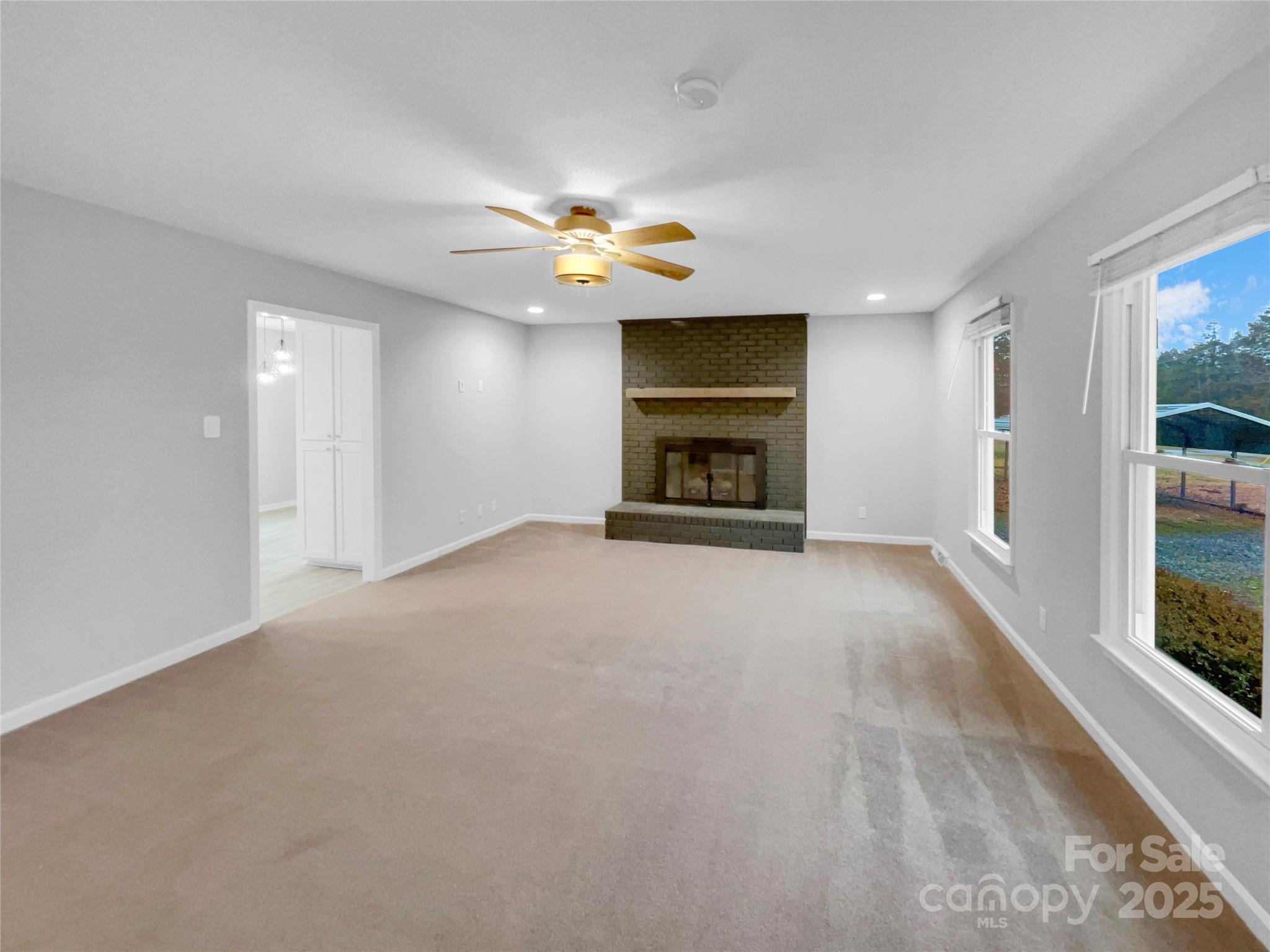 1125 Twin Lakes Road