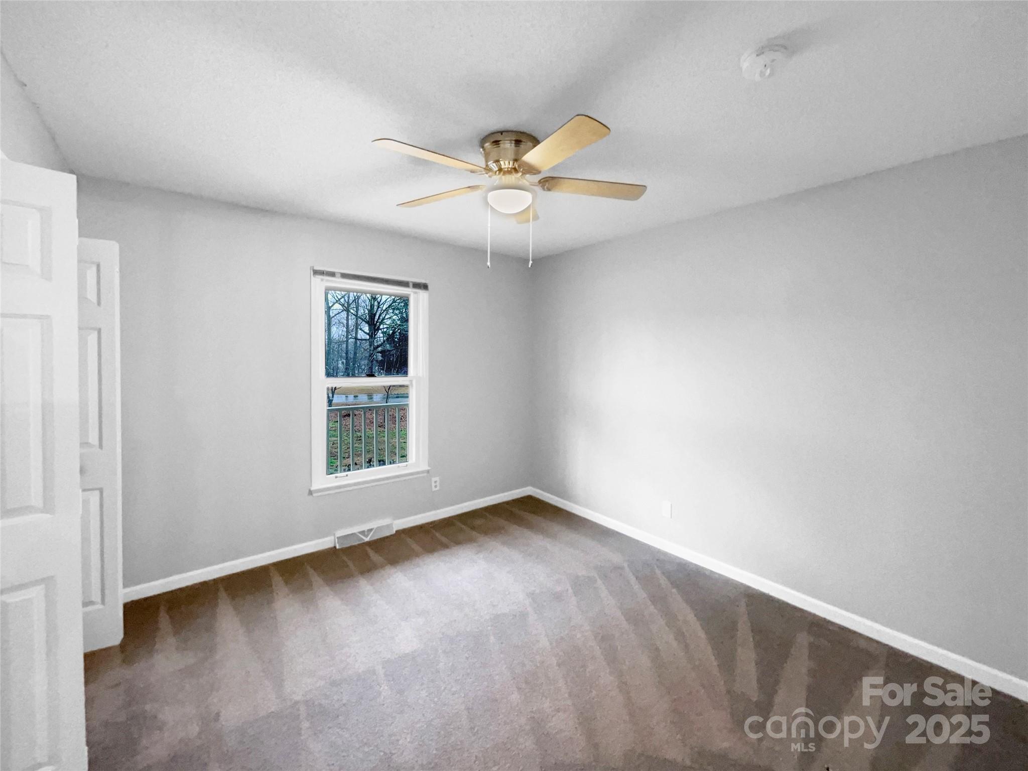 1125 Twin Lakes Road