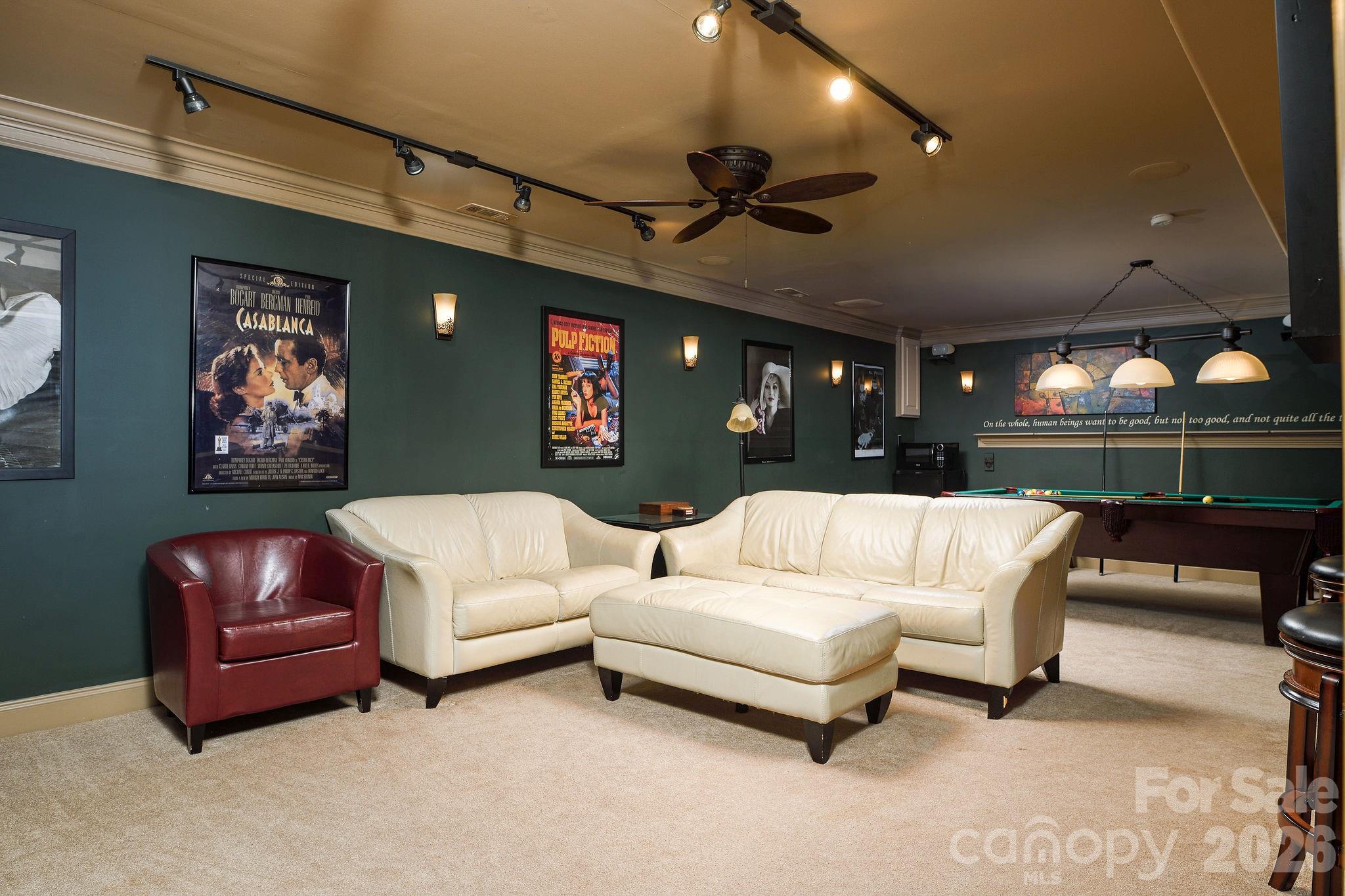 Mallard Lakes - Residential