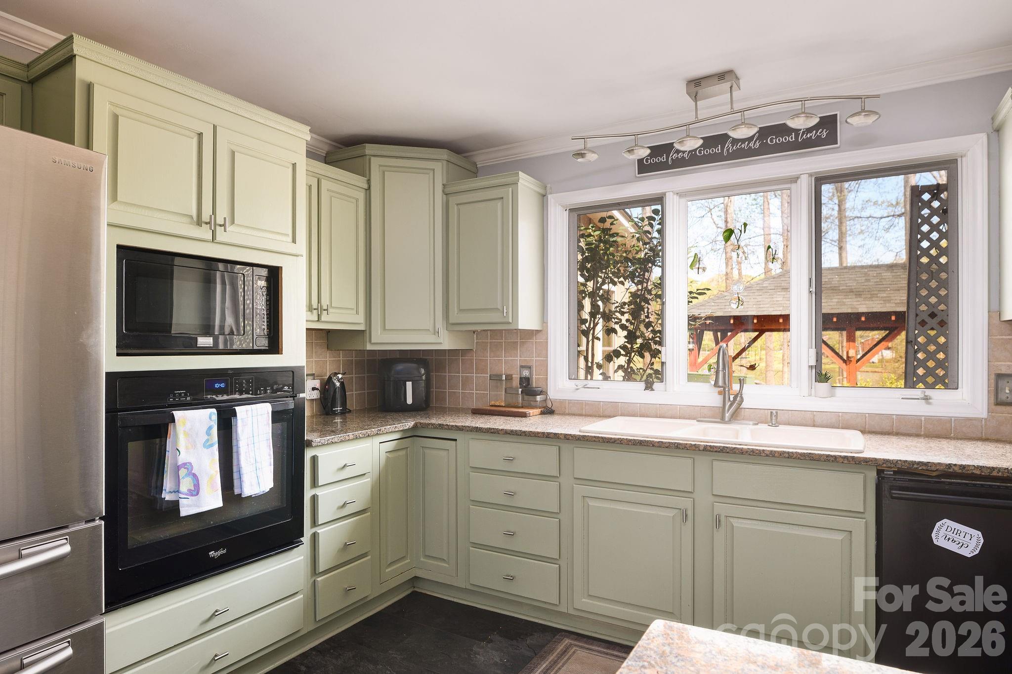 Mallard Lakes - Residential