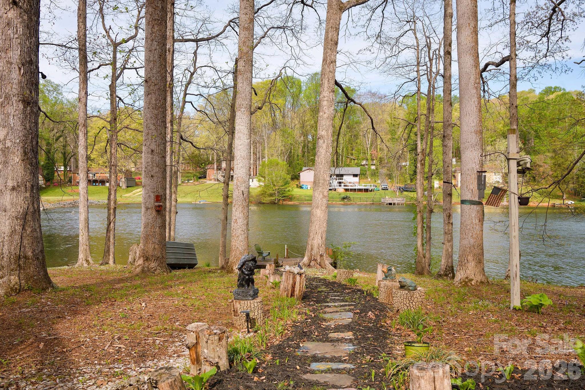 Mallard Lakes - Residential