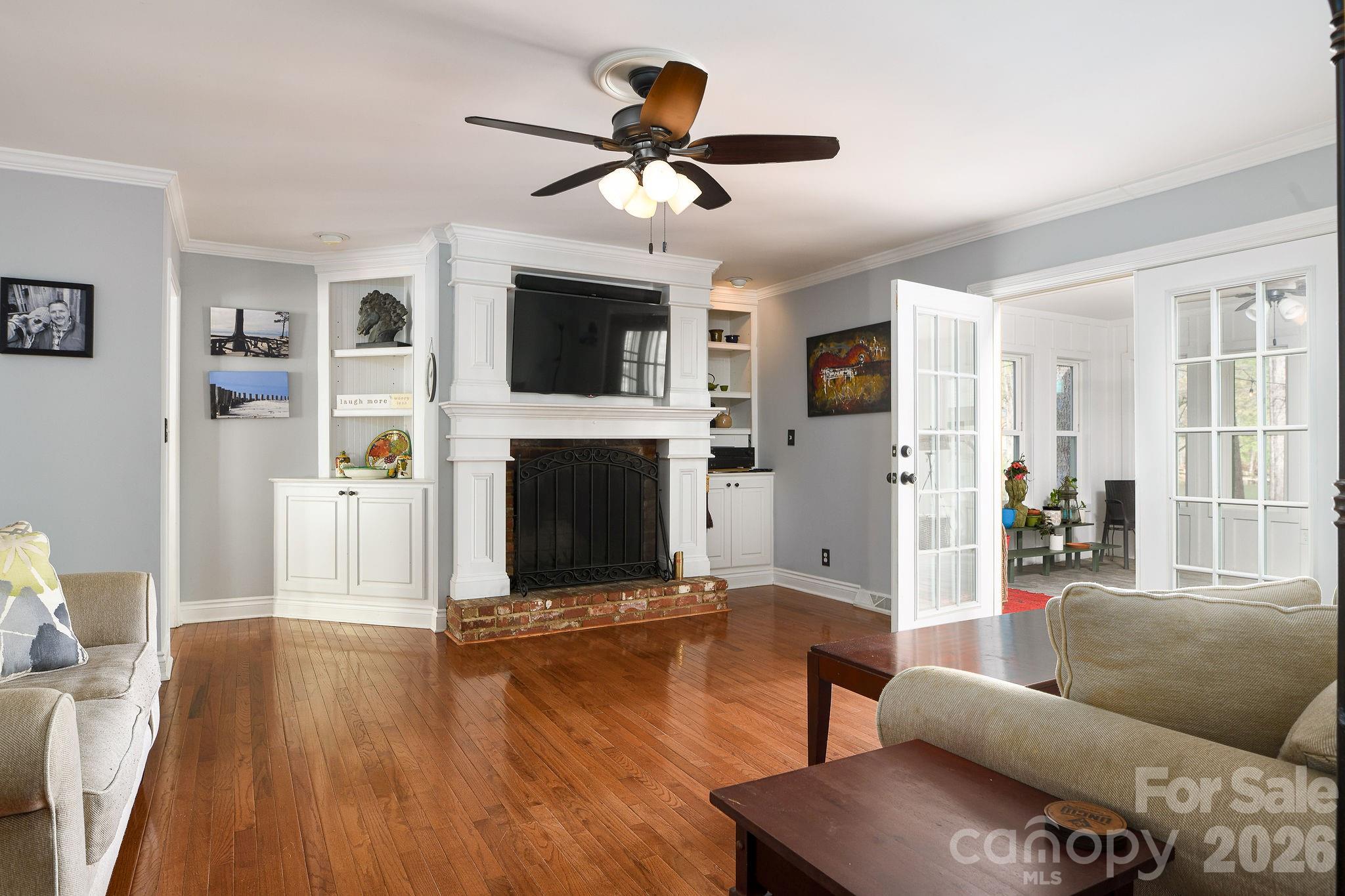 Mallard Lakes - Residential