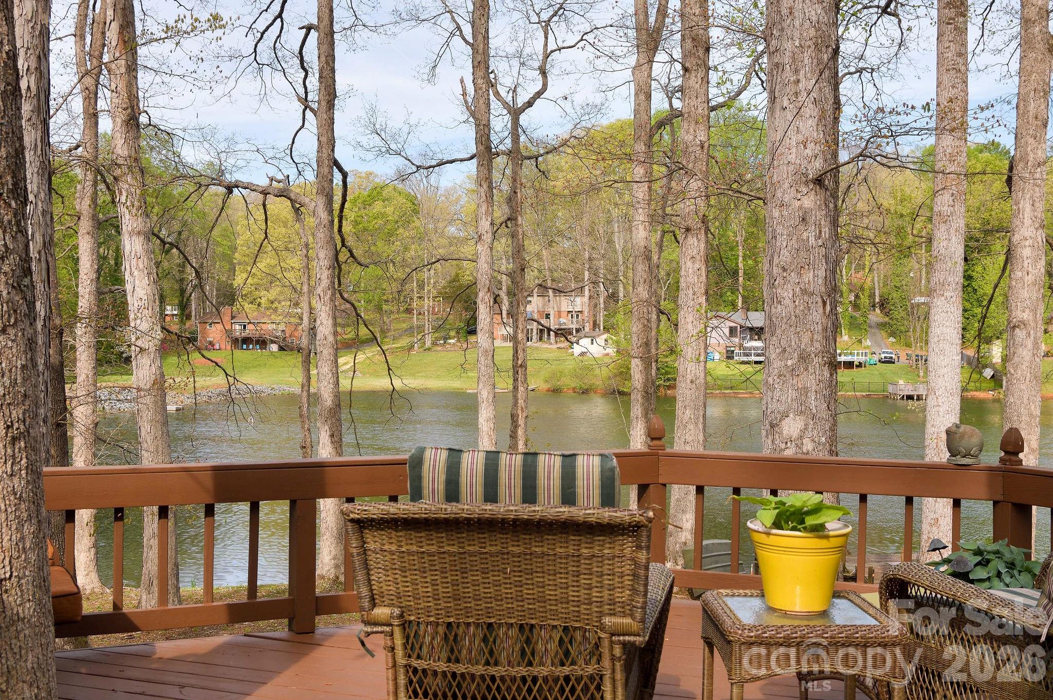 Mallard Lakes - Residential