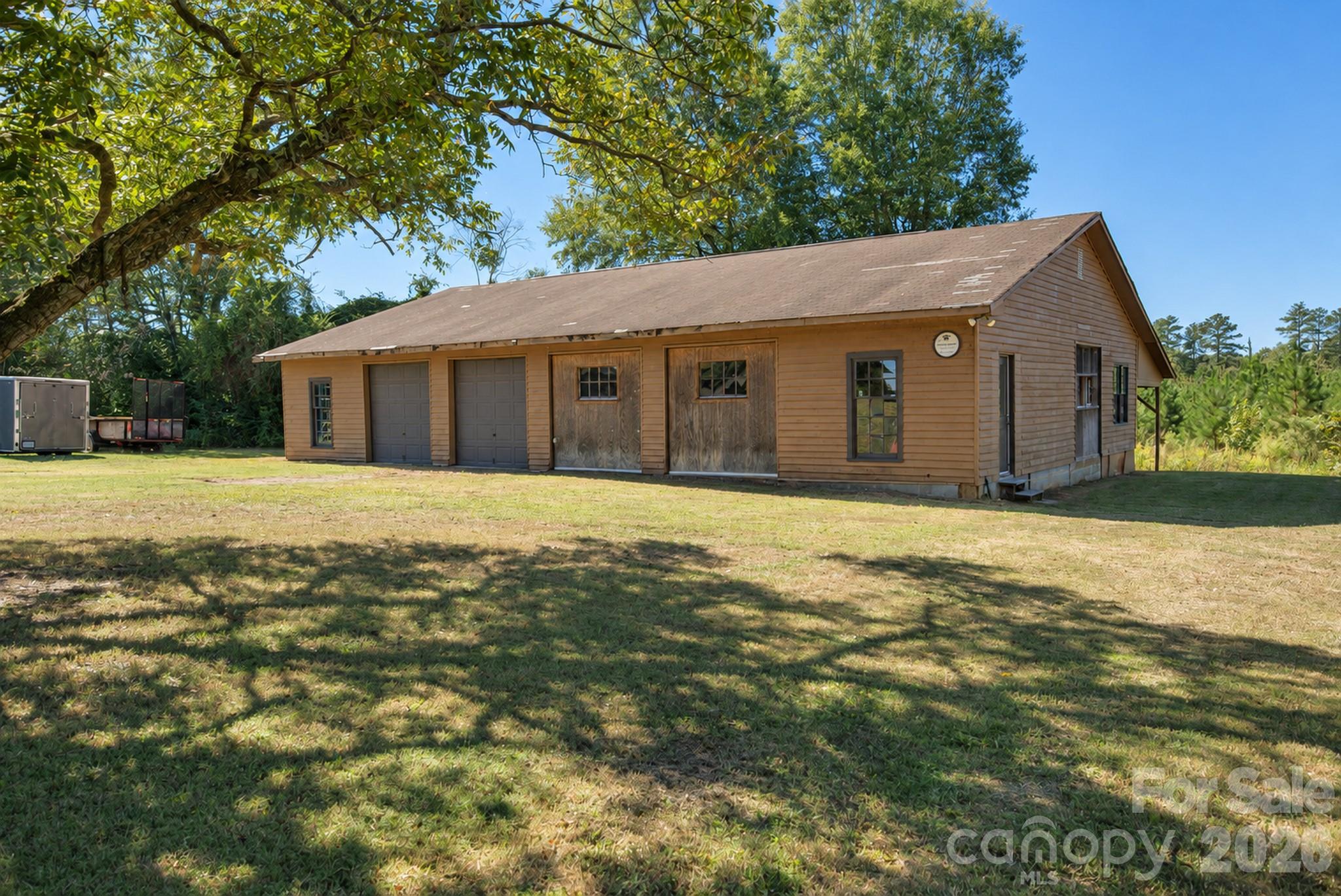2122 Griffith Road