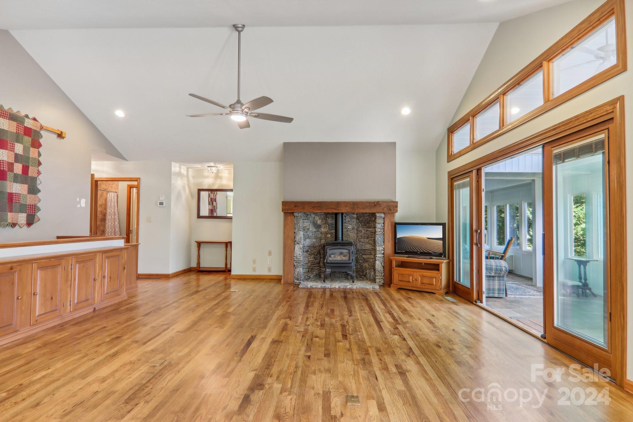 376 Higher Ground Ridge