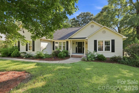 Photo of 303 N Deerfield Circle, Salisbury, NC 28147 (MLS # 4428608)
