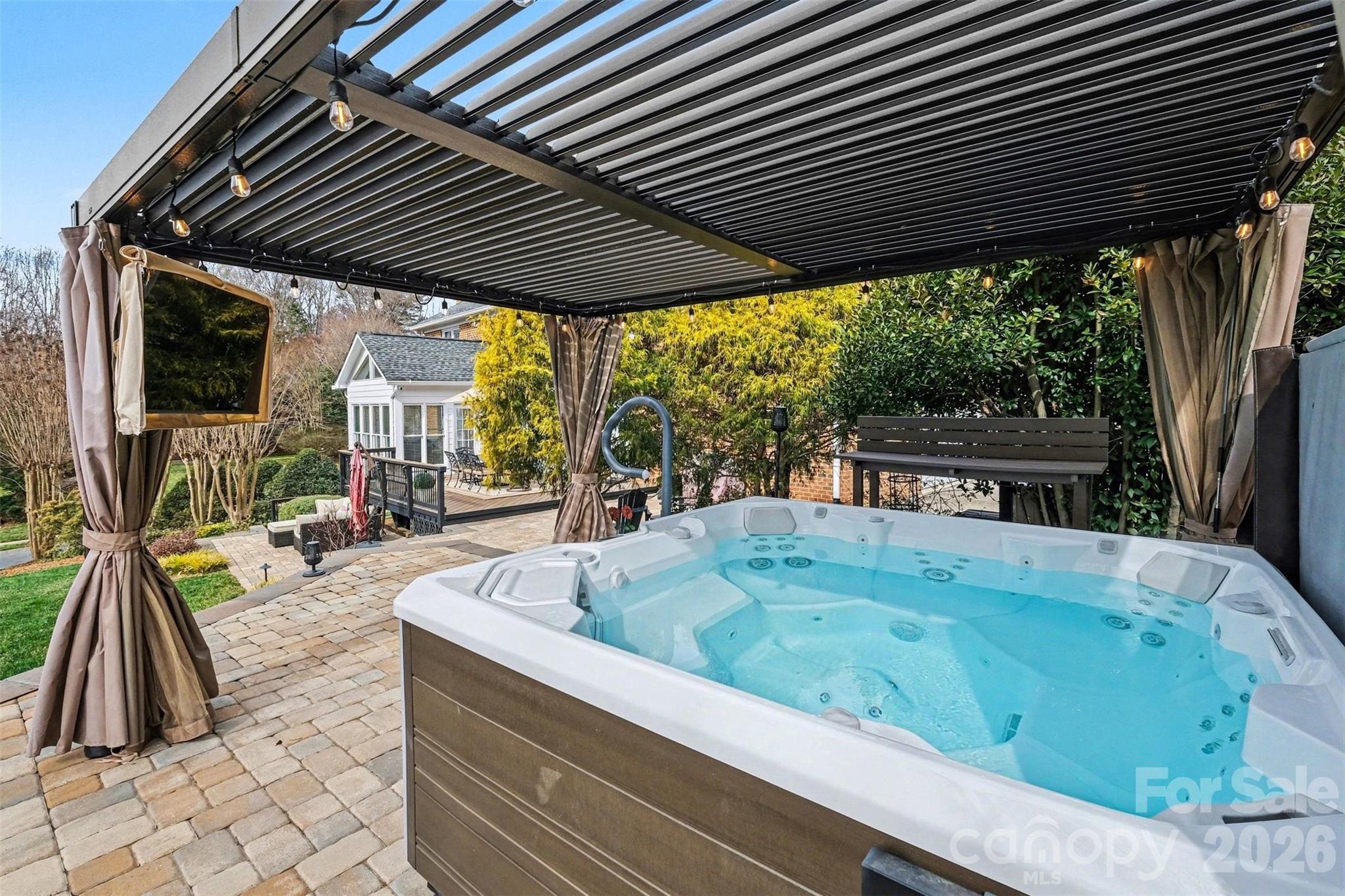 Mallory Manor - Residential