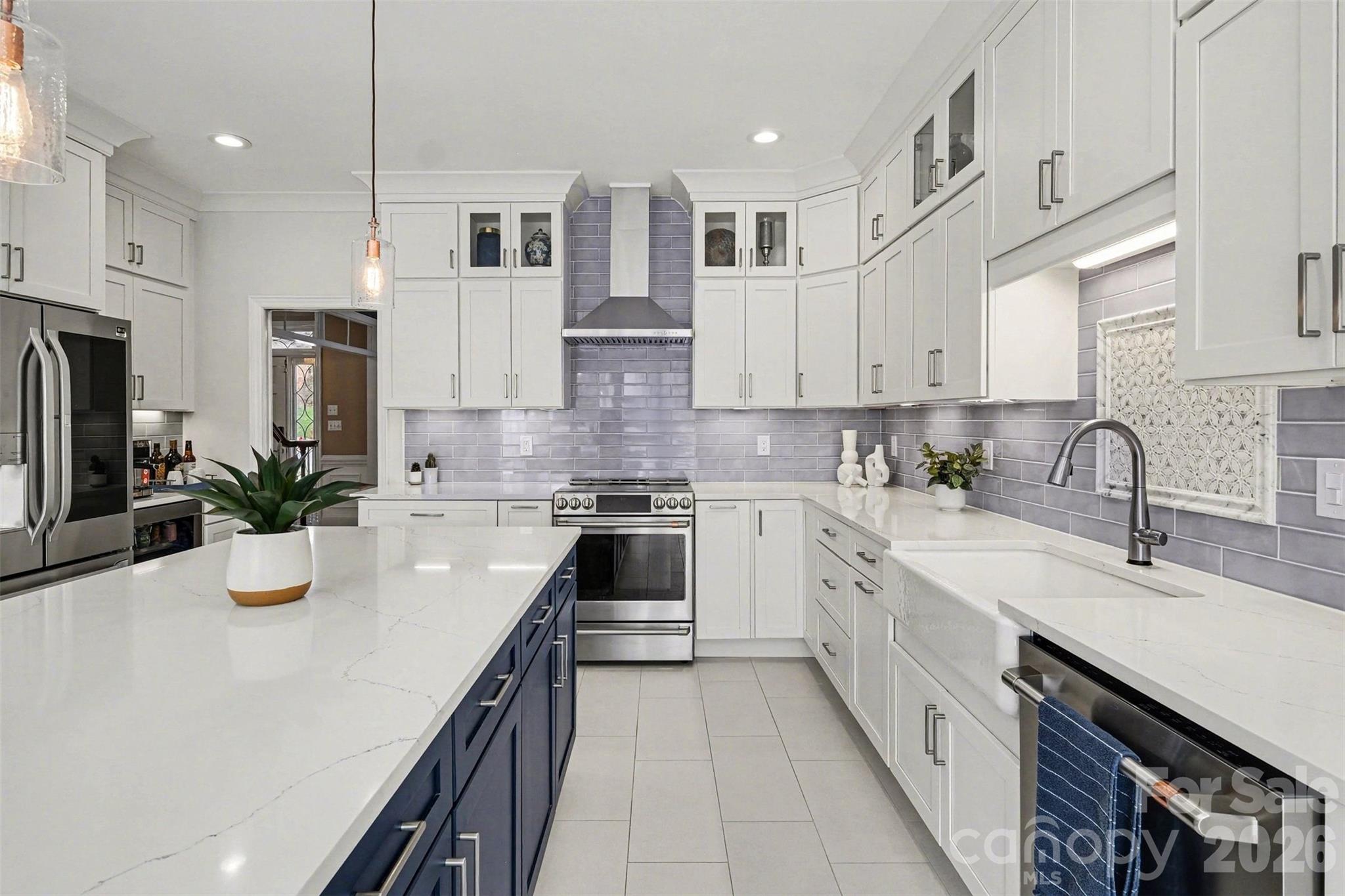 Mallory Manor - Residential