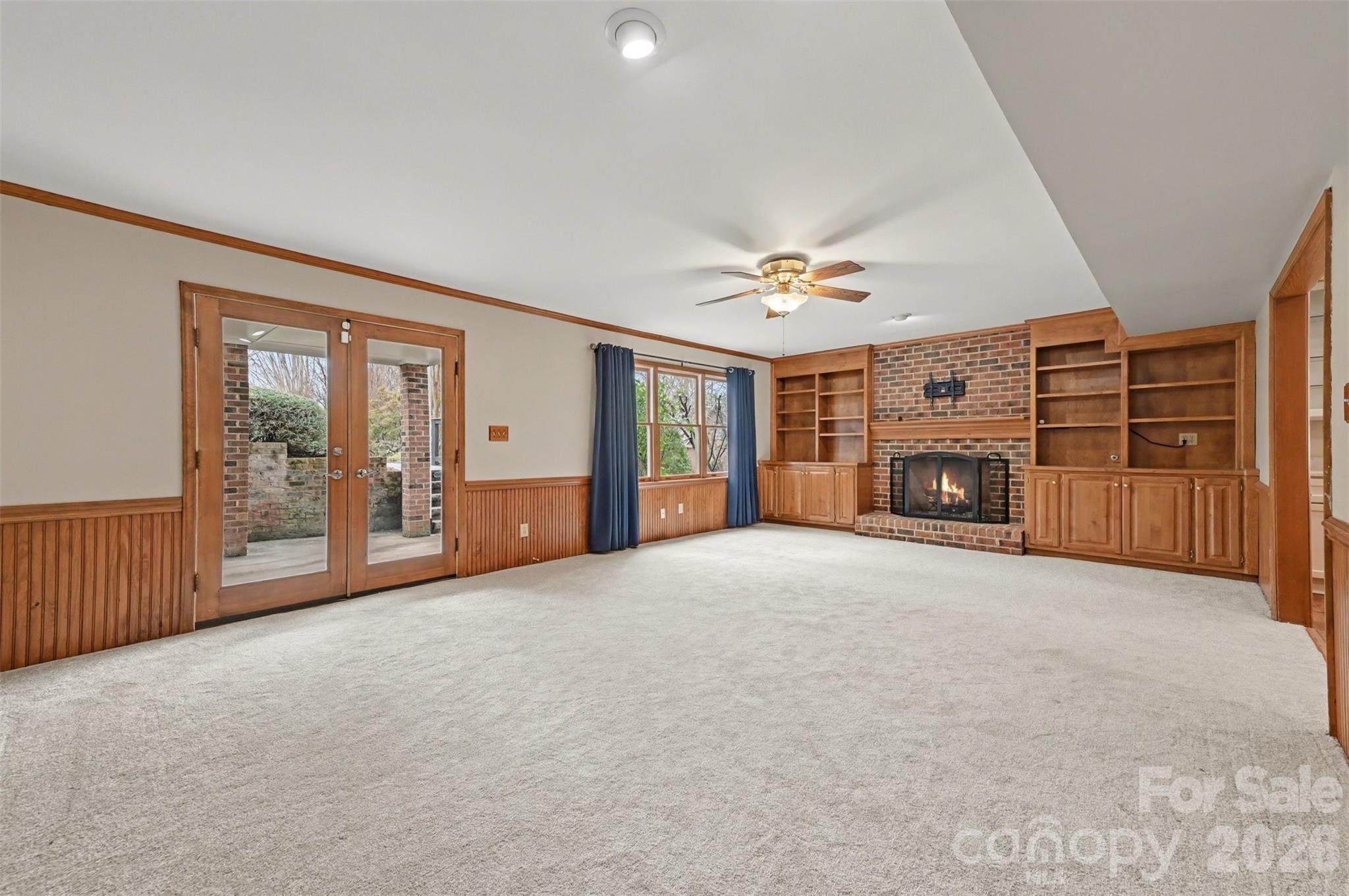 Mallory Manor - Residential