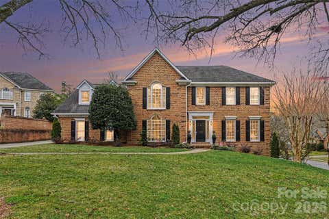Photo of 1015 Chelsea Place, Matthews, NC 28105 (MLS # 4350988)