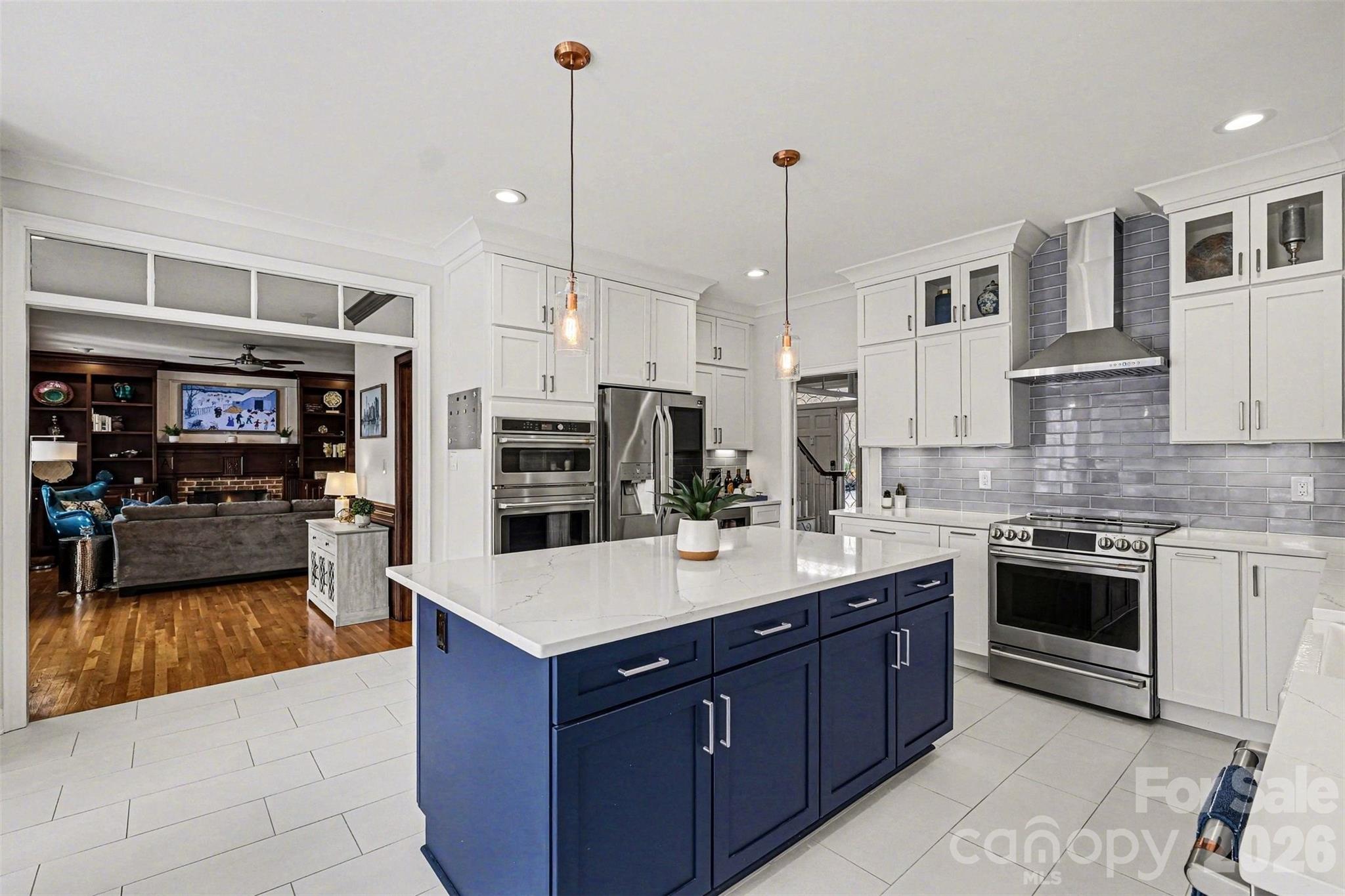 Mallory Manor - Residential