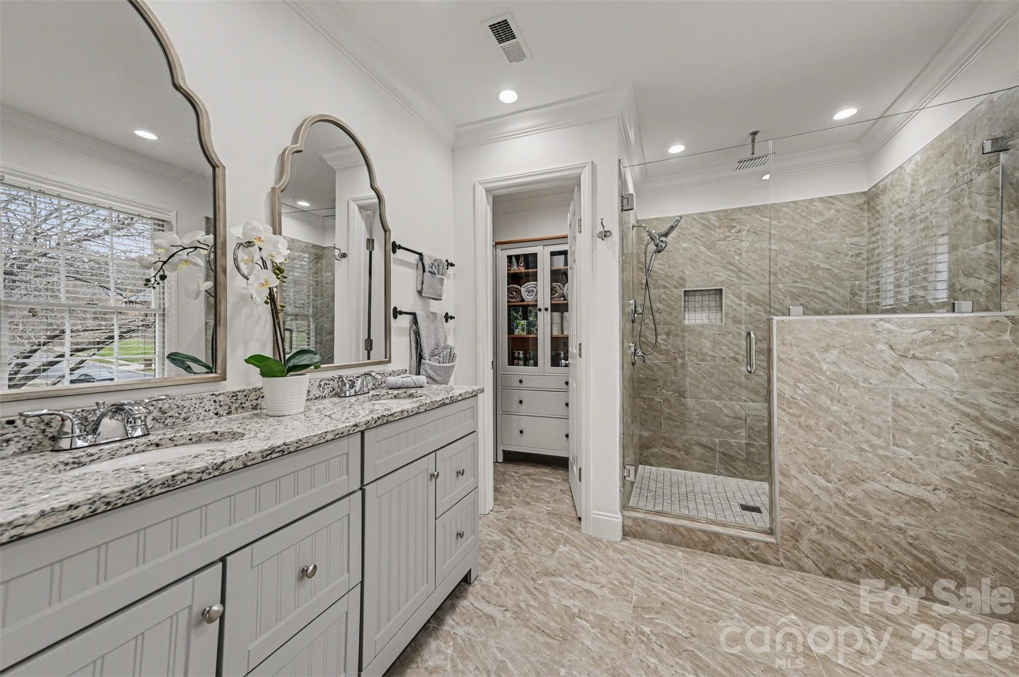 Mallory Manor - Residential