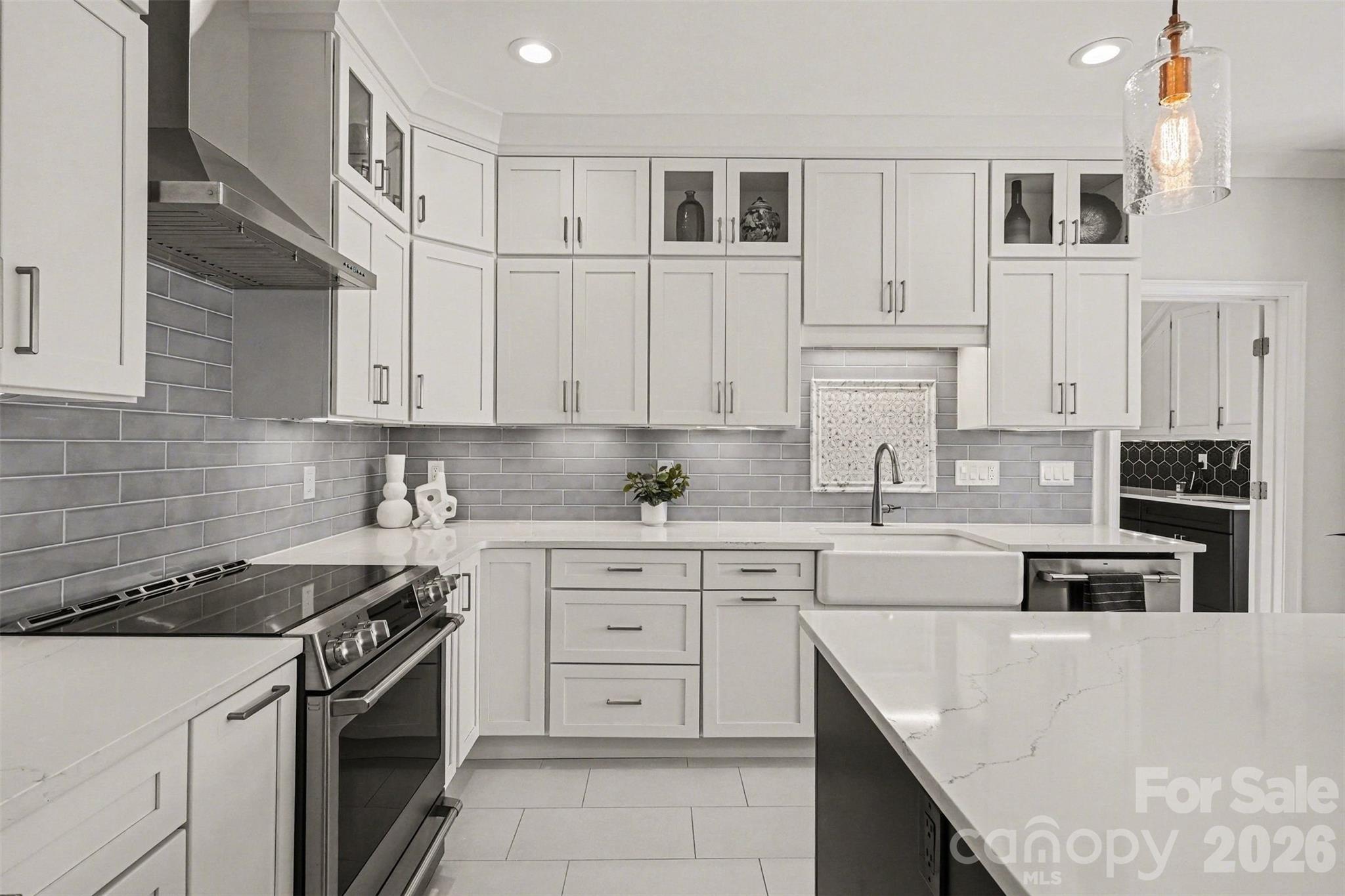 Mallory Manor - Residential