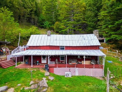 Photo of 105 Home Place Road, Maggie Valley, NC 28751 (MLS # 4311277)