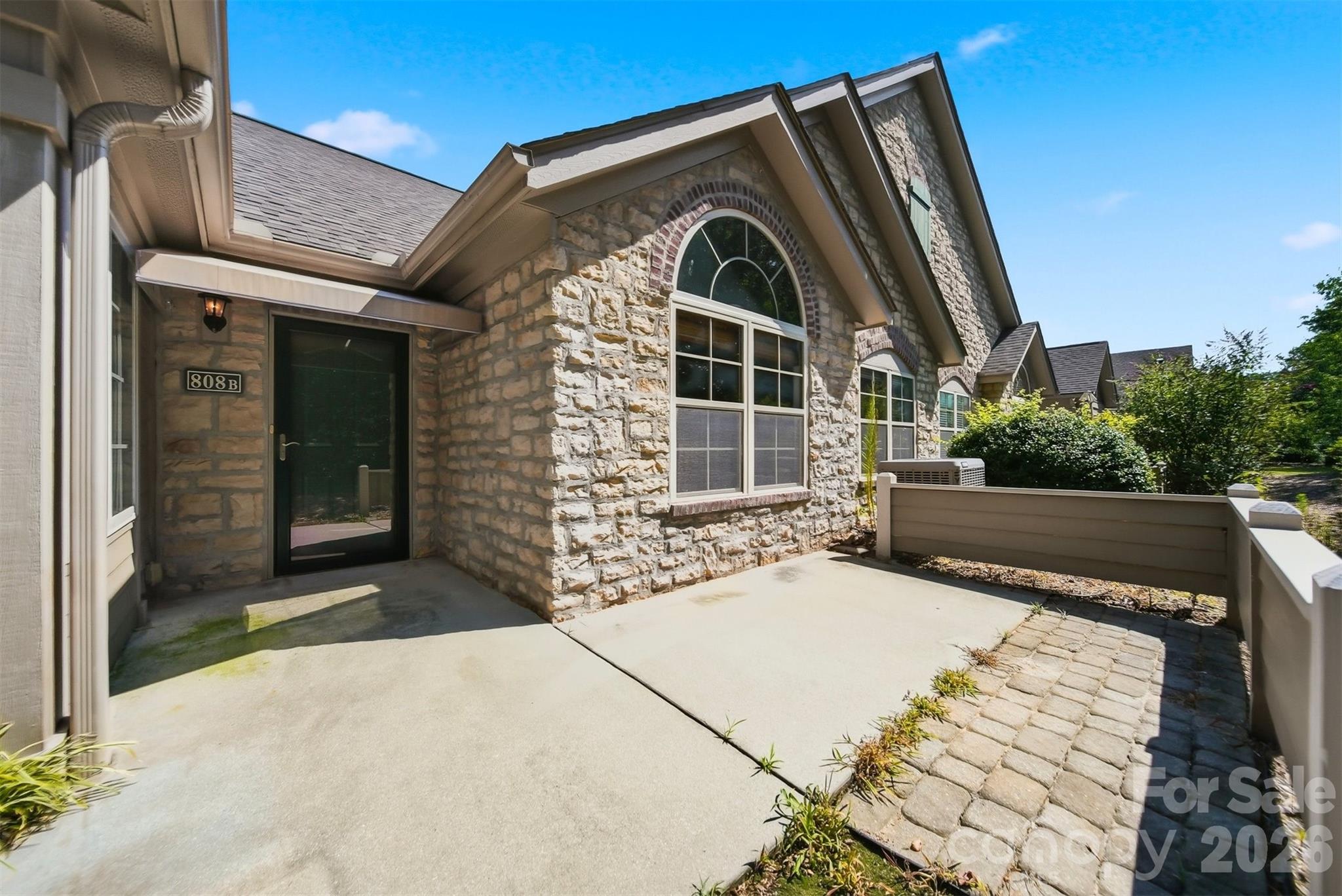 808 Wynnshire Drive B