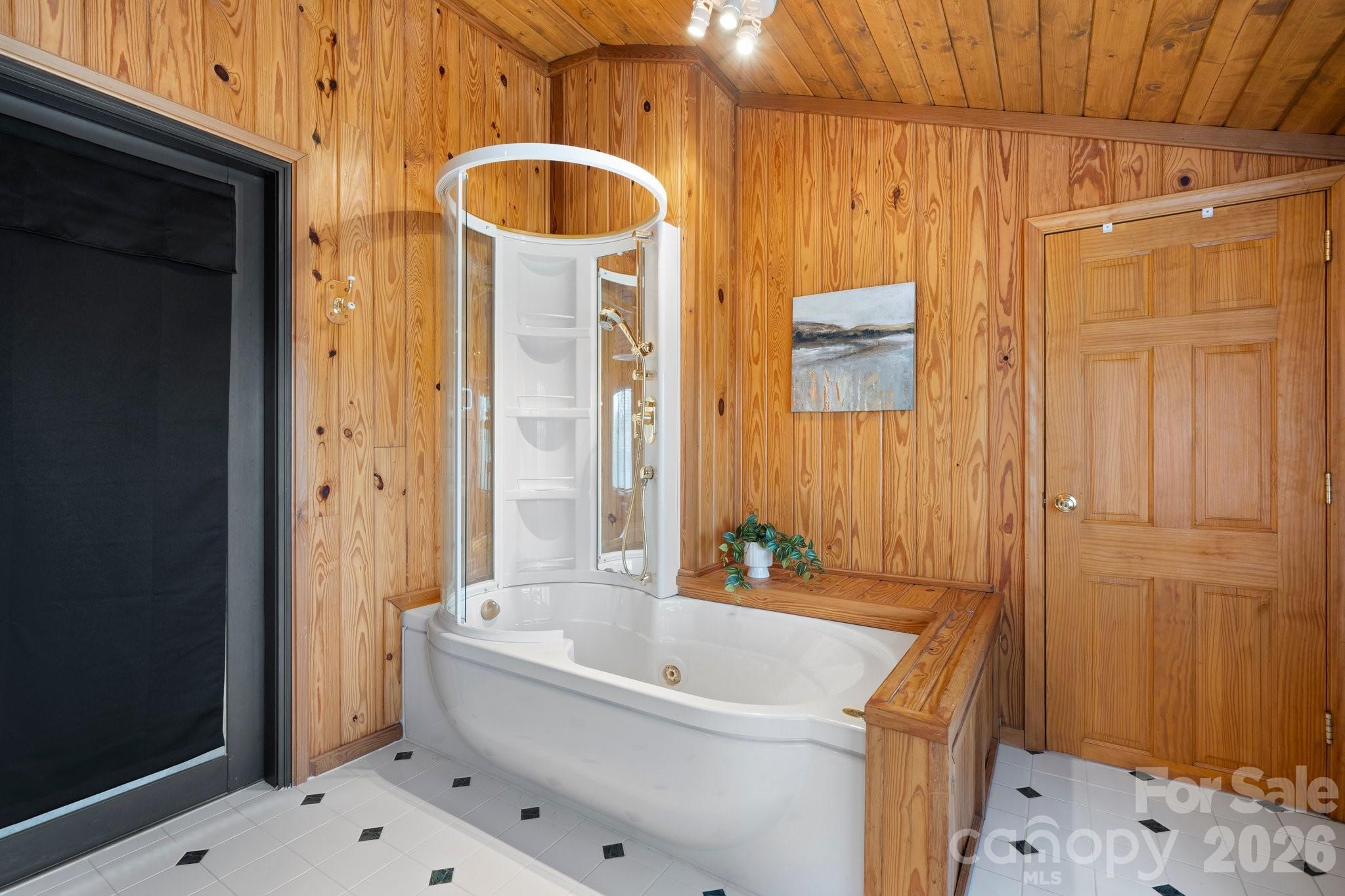 Lake Hickory - Residential