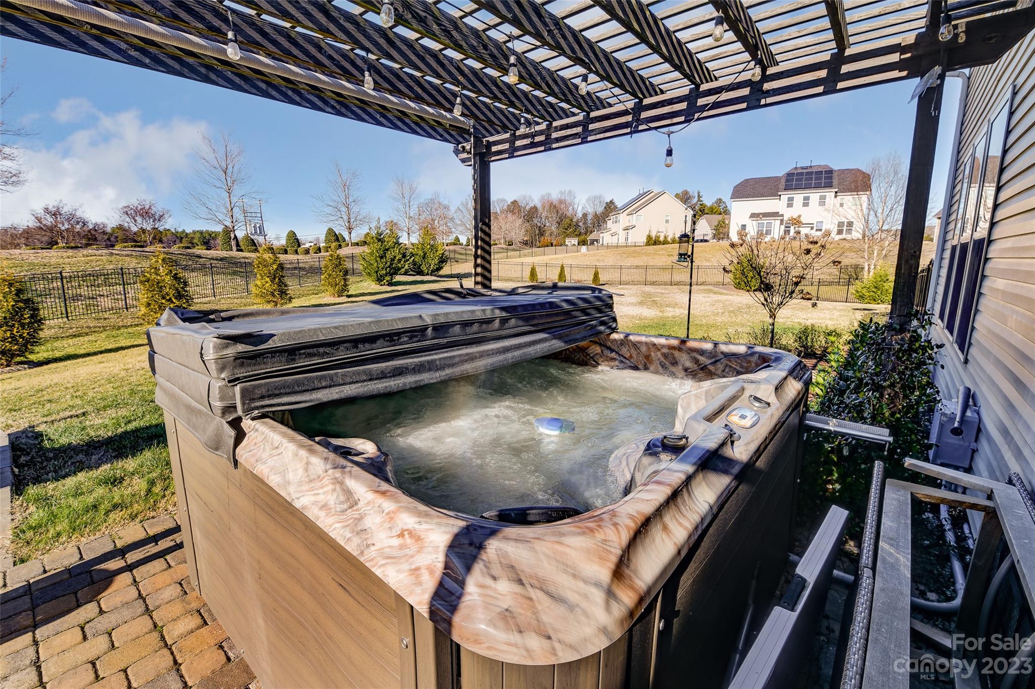 Bridge Pointe - Residential