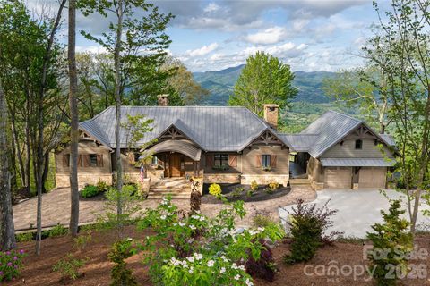 Photo of 376 Wandering Trail, Waynesville, NC 28785 (MLS # 4376234)