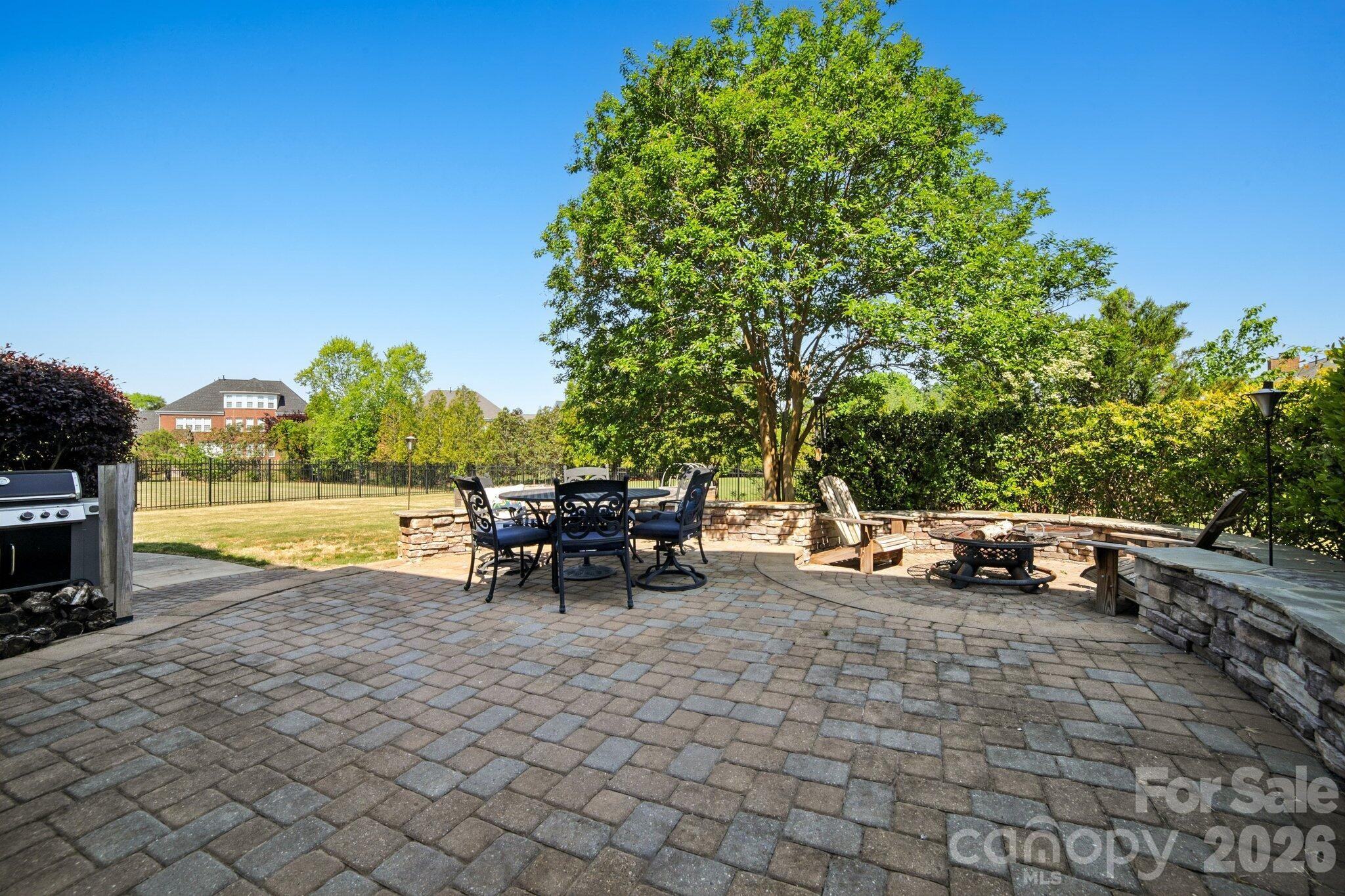 The Chimneys Of Marvin - Residential