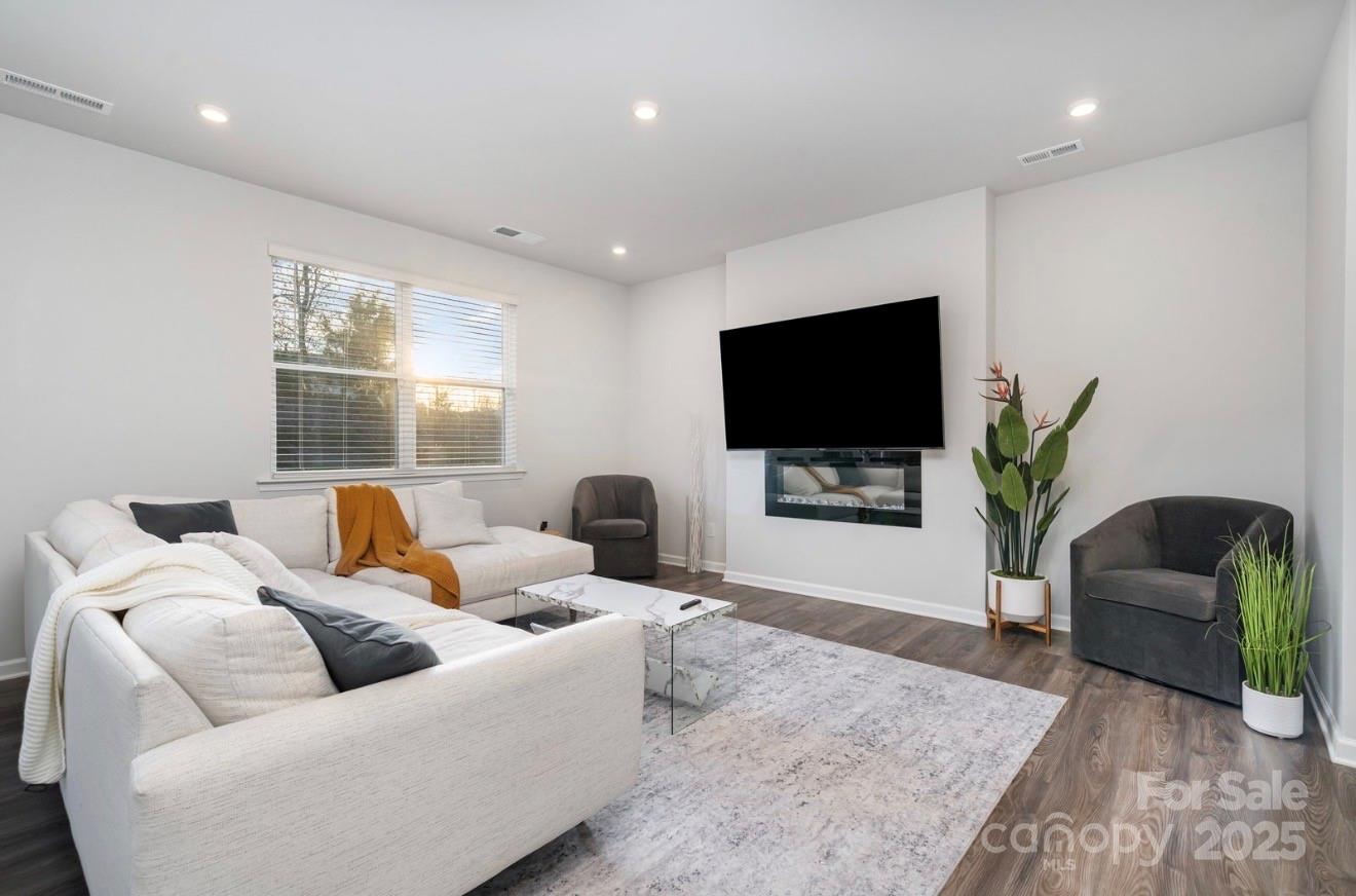 4922 Raspberry Knoll Drive