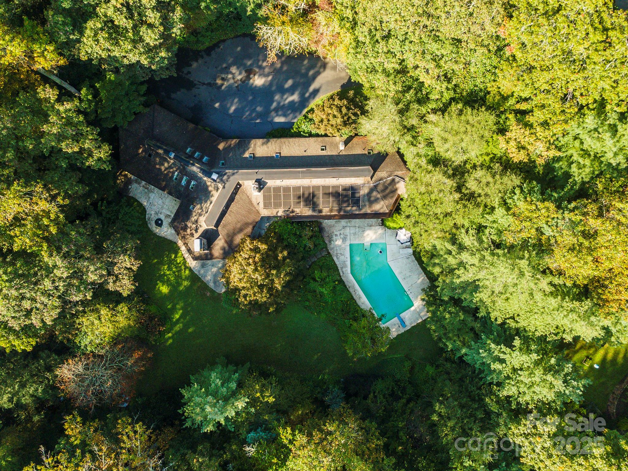 18 Forest Road
