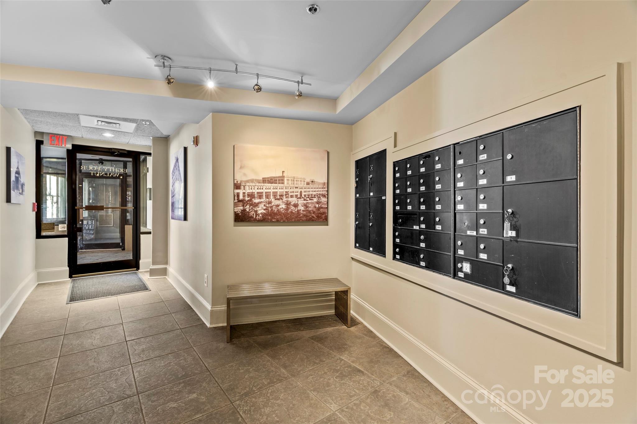 84 Walnut Street 203