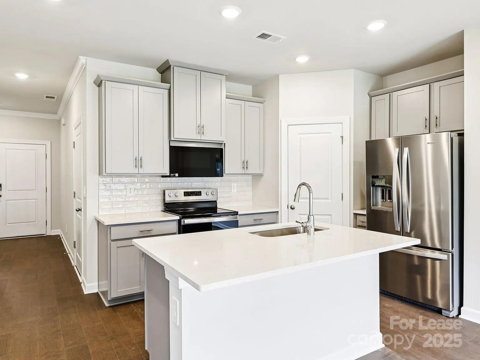 6122 Starview Terrace