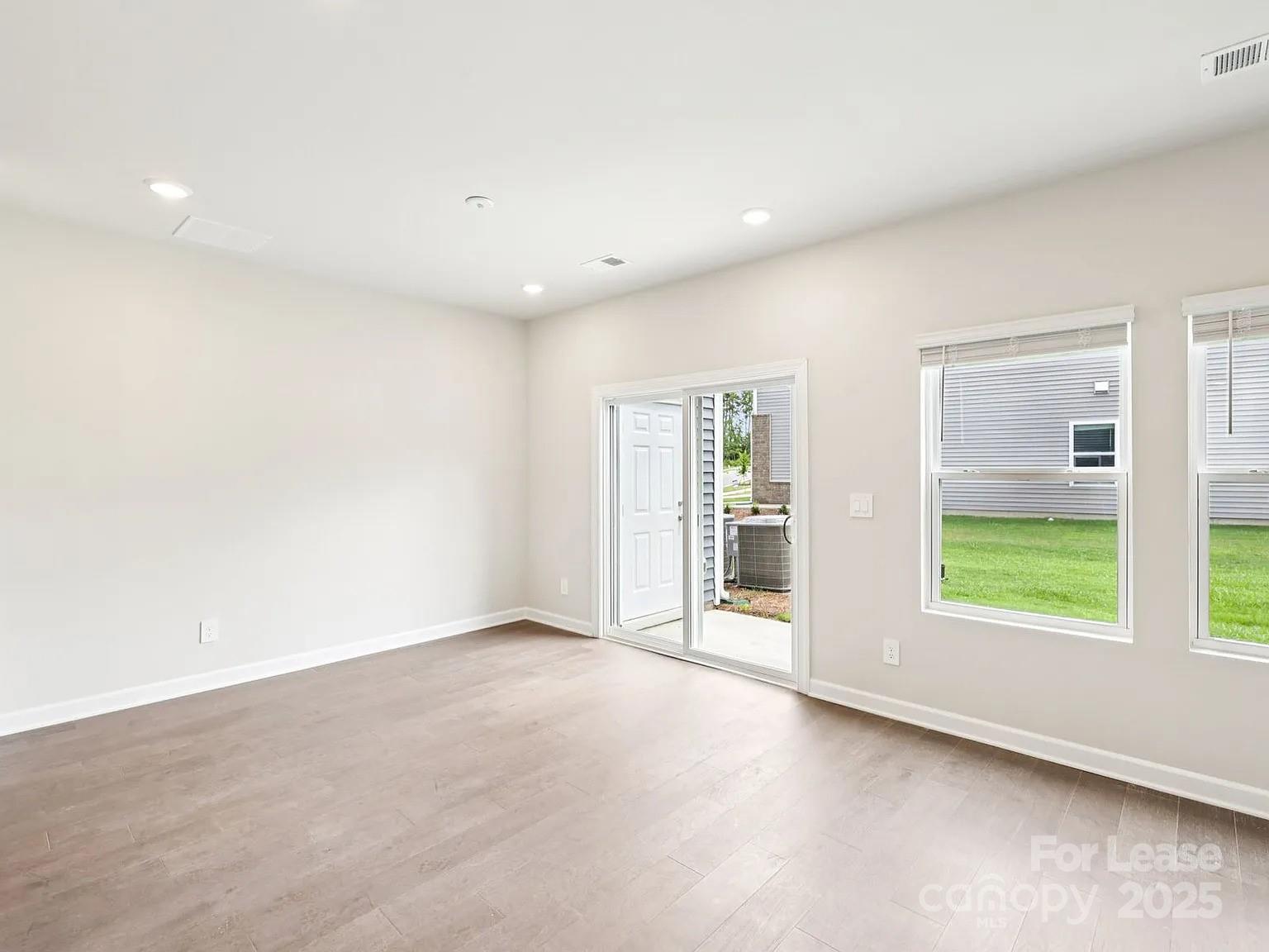 6122 Starview Terrace