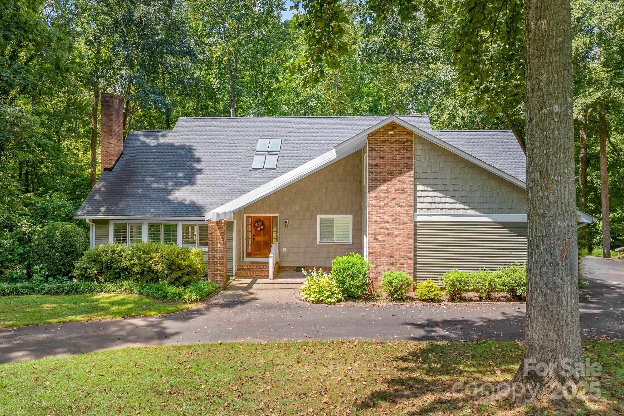 512 Saint Cloud Drive
