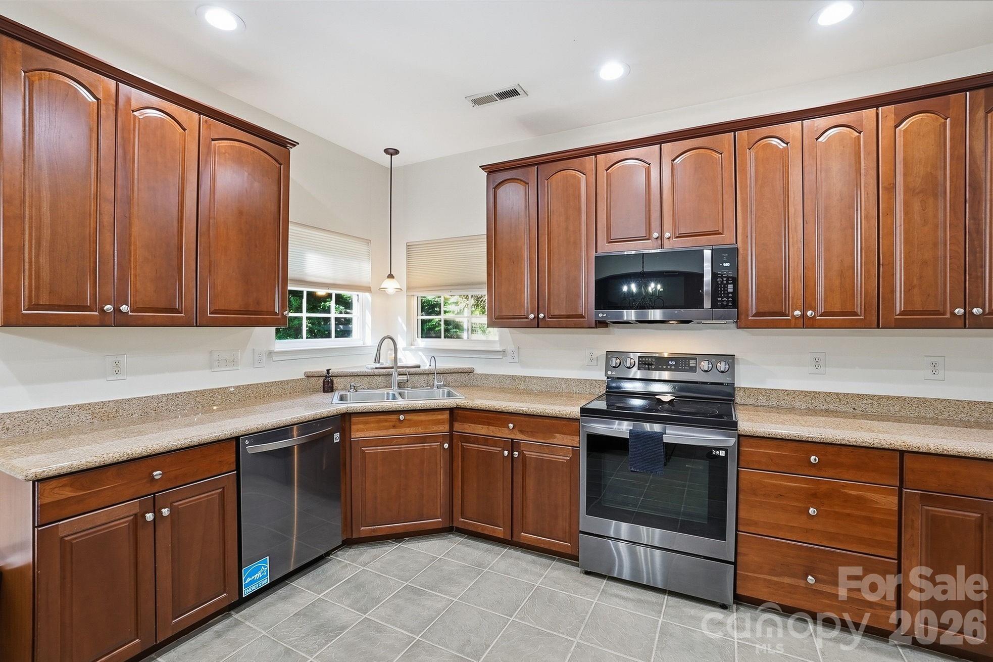 Lynnwood Farms - Residential