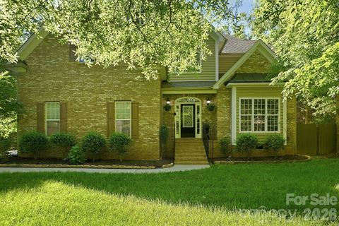 Photo of 734 Lynnwood Farms Drive, Fort Mill, SC 29715 (MLS # 4369604)