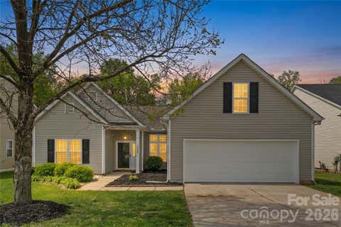 Photo of 17300 Commons Crossing Drive, Charlotte, NC 28277 (MLS # 4391572)