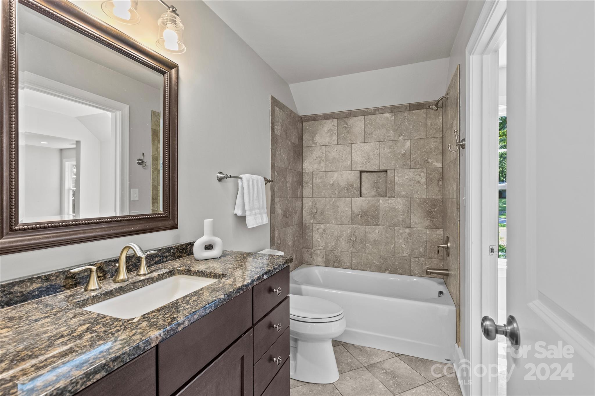 Town And Country - Residential