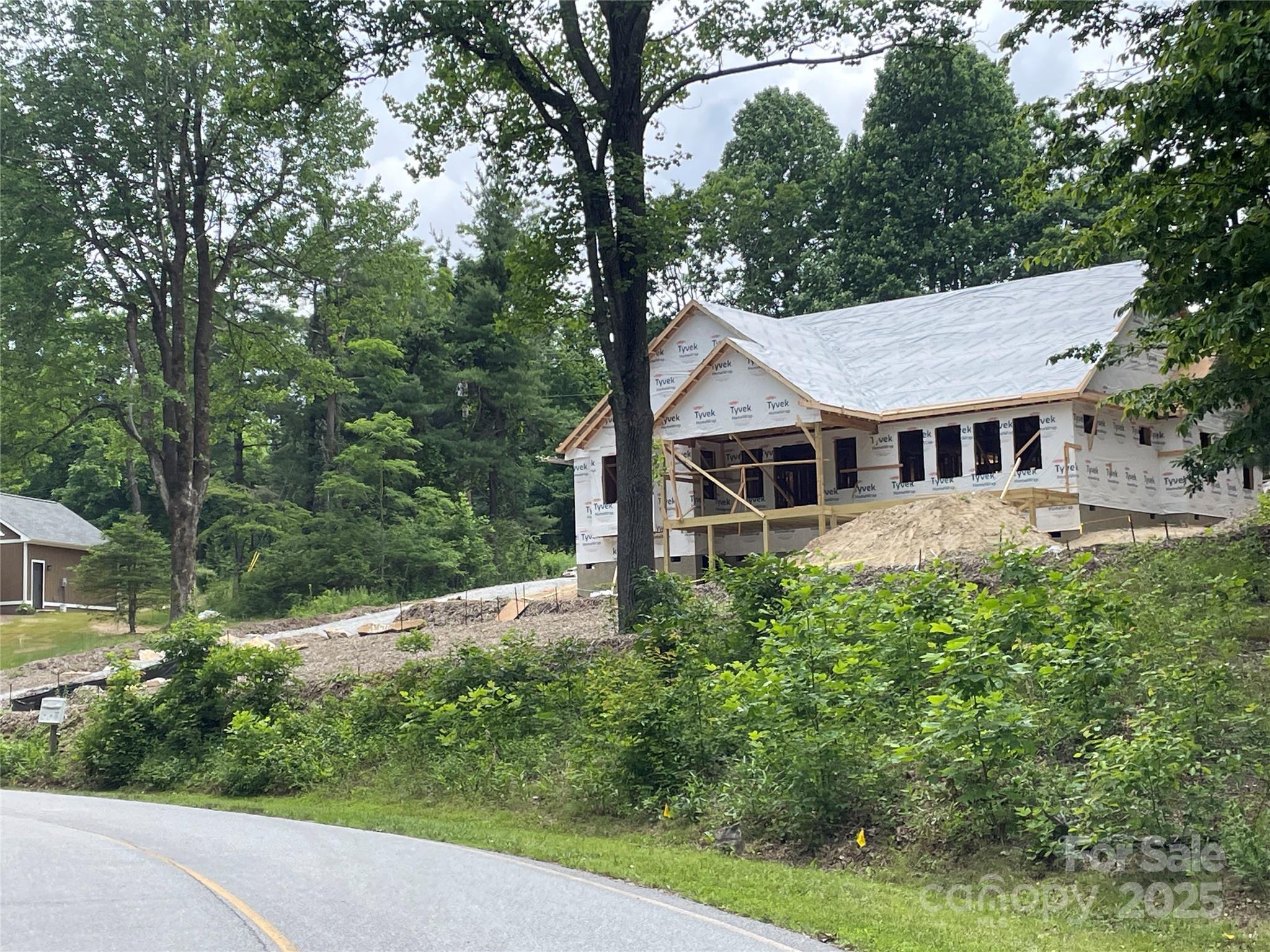 634 Hollybrook Drive