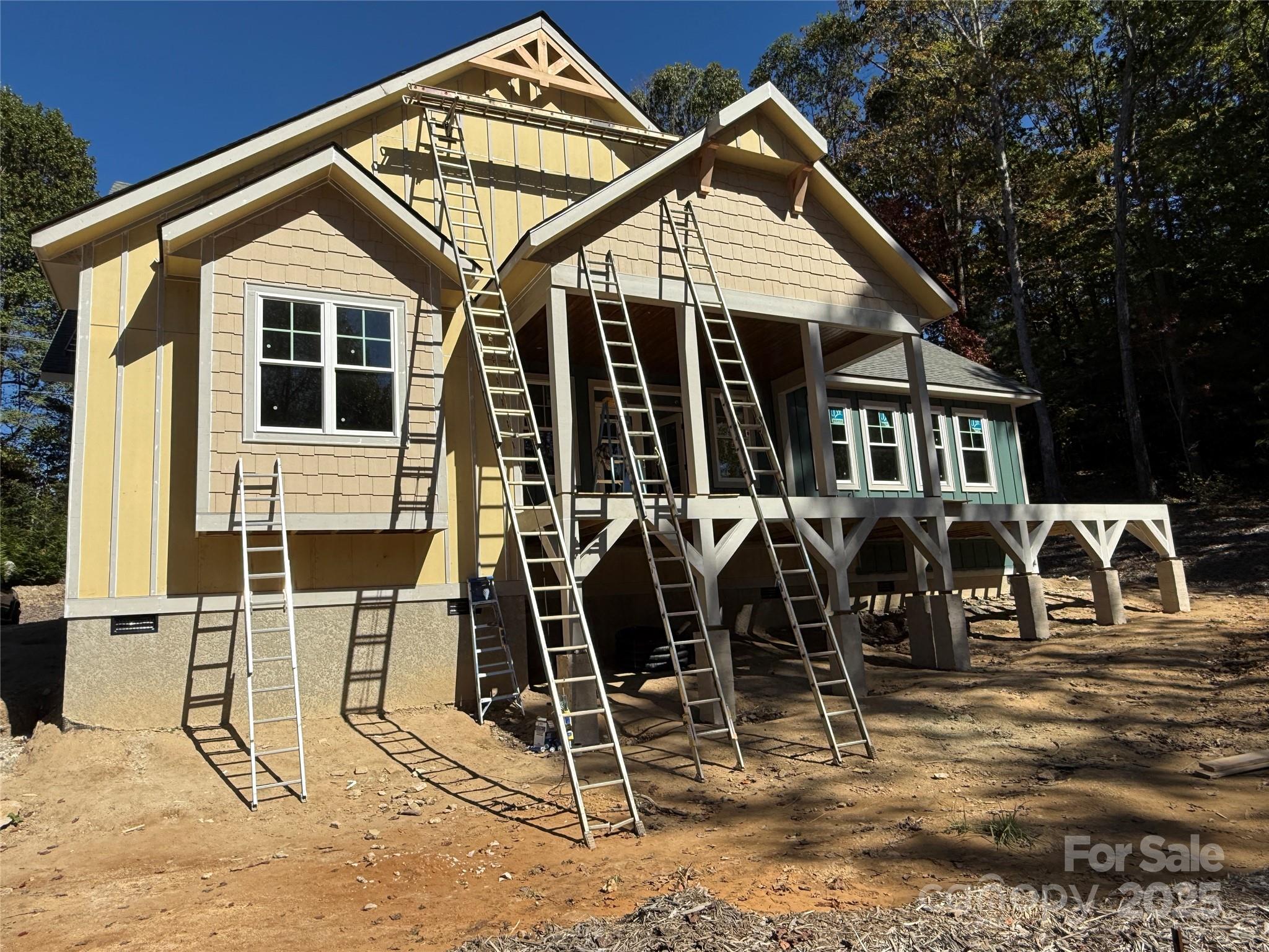 634 Hollybrook Drive