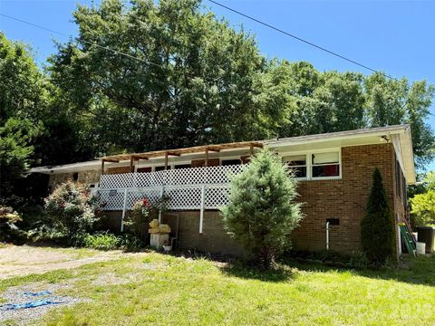 Photo of 2607 Crescent Lane, Gastonia, NC 28052 (MLS # 4382323)
